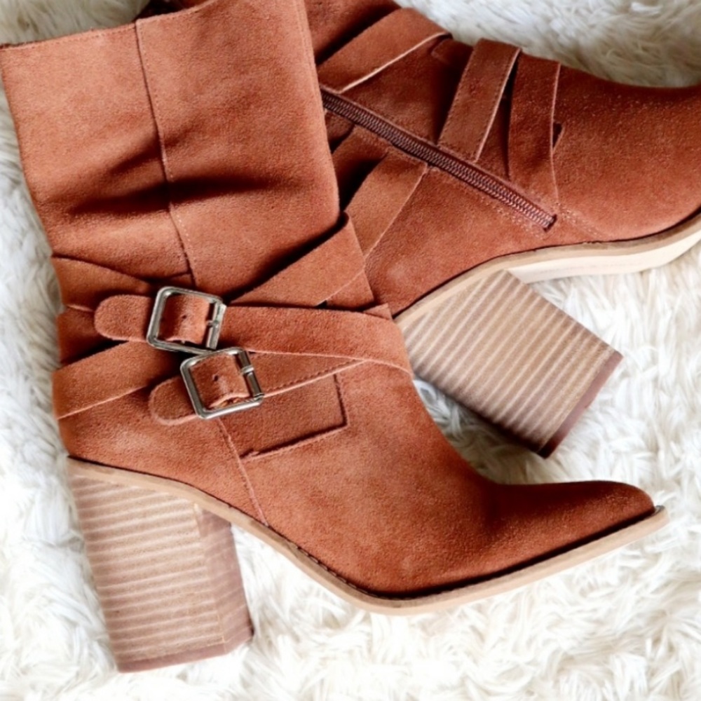 New Chelsea & Violet Vicki Suede Booties - Picture 2 of 10